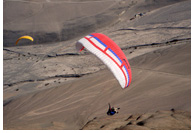 Tiliviche Canyon - Paragliding at Tiliviche Canyon, Pisagua, Atacama Desert, Chile - Pilots: Warren Stadler, USA and Magdalena Pietrasiuk, Poland - Fly Atacama 2008 participants
