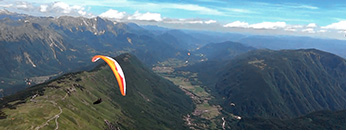 Valle de Soca :: Stol en la izquierda y cerro Krn en el fondo a la izquierda, los Alpes Julianos, Eslovenia